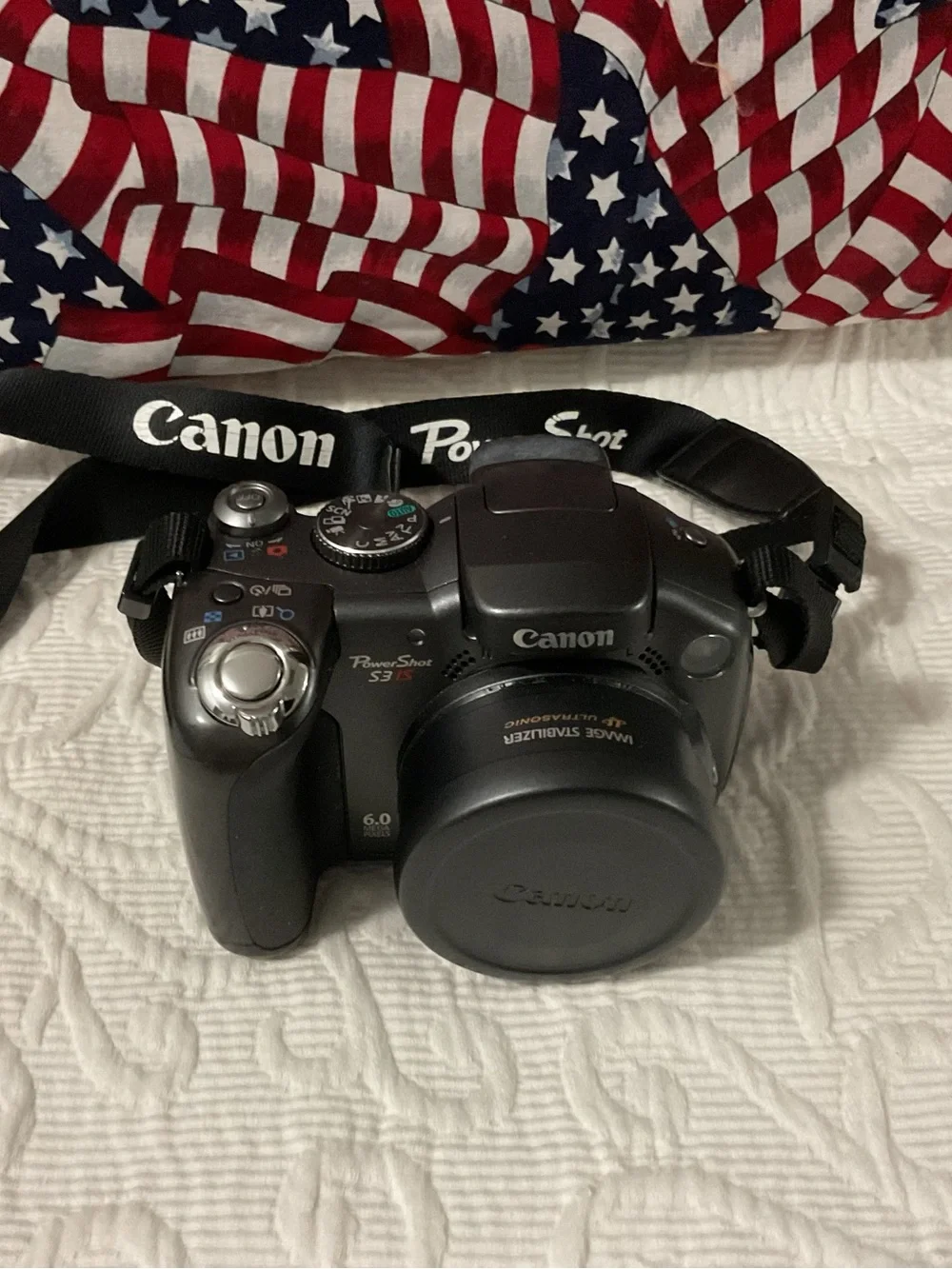 Canon Power Shot S3 6 Mega Pixel with 12X Optical Zoom